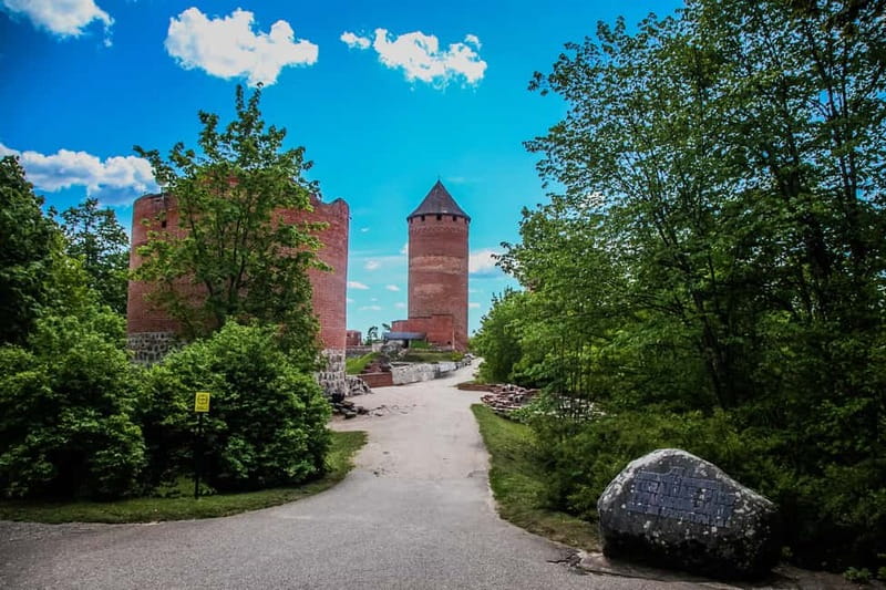 Day trip Riga - Sigulda, the 'Switzerland of Latvia' - Krimulda Cable Car Across the Gauja: Views That Snap the Day Together