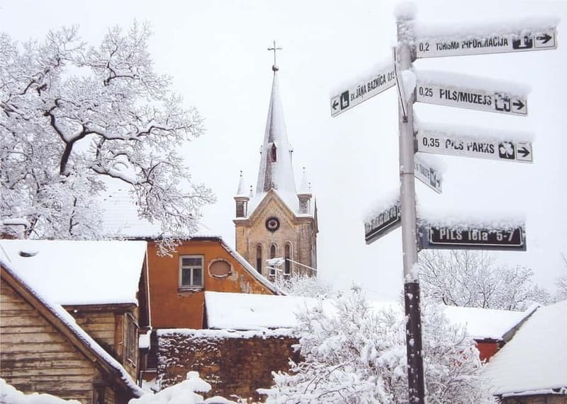 From Riga: Cesis and Sigulda Day Trip with Hotel Transfers - A Gauja Valley Day Trip That Packs Medieval Walls, Caves, and Wooden Baroque