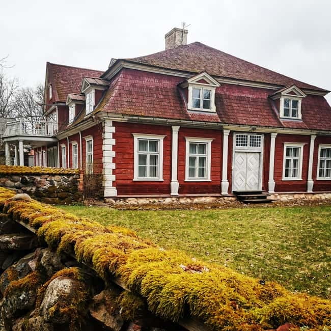 From Riga: Cesis and Sigulda Day Trip with Hotel Transfers - Cēsis Castle: Candle Lamps, Garden Talk, and Summer Workshop Details