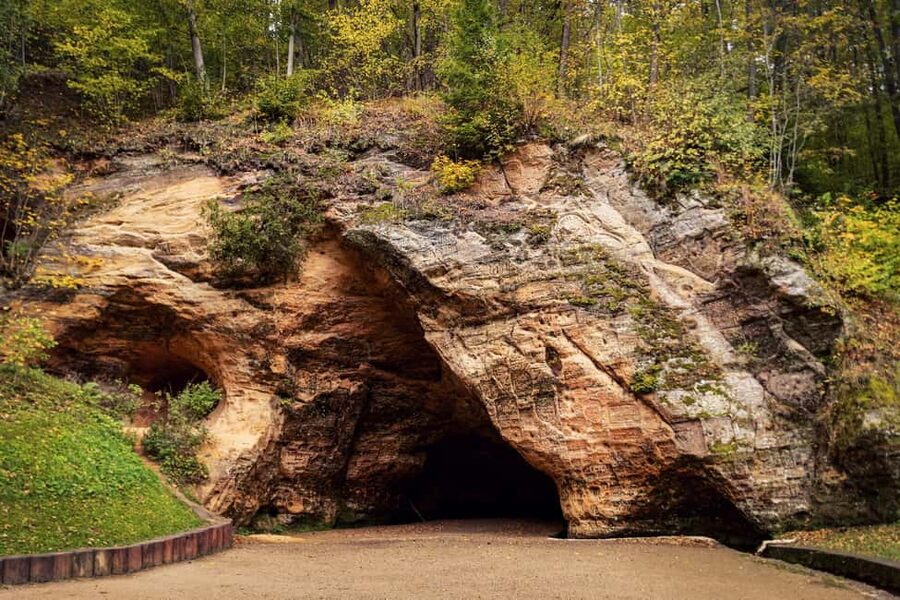 From Riga: Sigulda and Turaida Legends Tour - Turaida Museum Reserve: a heritage area built for slow looking
