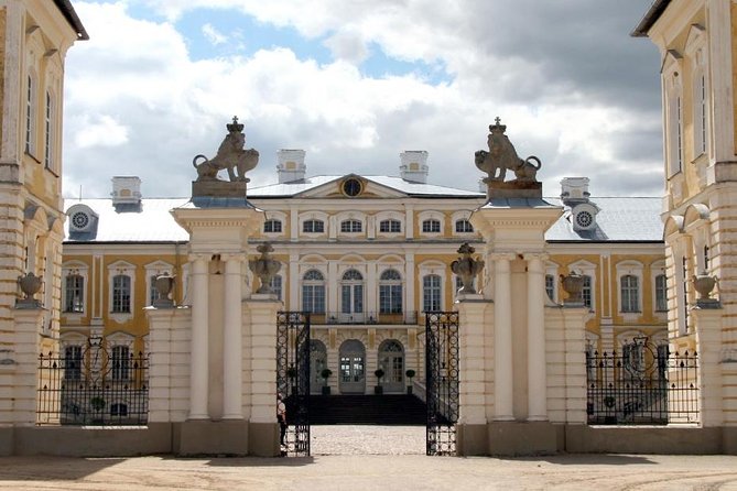 Full-Day Private Trip to Palace and Medieval Castle from Riga - Why This Riga Palaces and Castle Day Works So Well