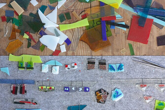 Glass Jewellery Workshop - The Real MVP: Anna’s Tool and Color Guidance