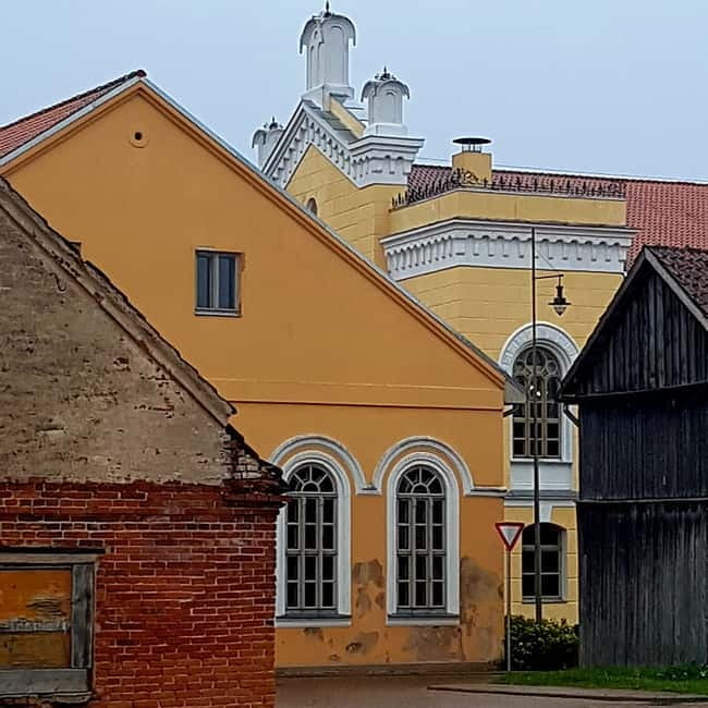 Guided Tour to UNESCO Kuldiga town & Venta River Waterfall - Venta Waterfall Viewing: Europe’s Widest Waterfall and Seasonal Fish Moments
