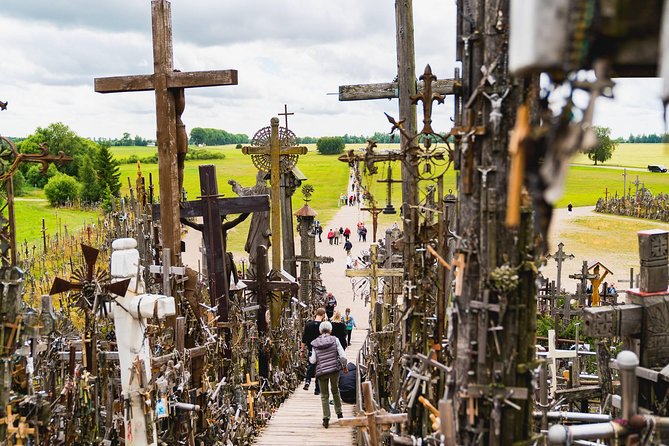 Hill of Crosses & Rundale Palace Tour - The guides: where the day goes from scenic to meaningful