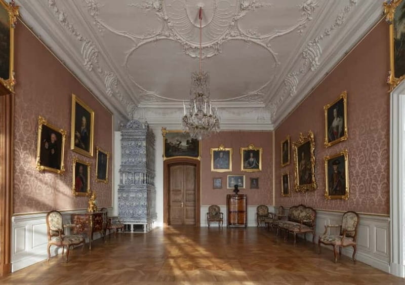 Latvian Palace and Medieval Castle Private Trip - Price and Value: Why $317 Per Group Can Make Sense