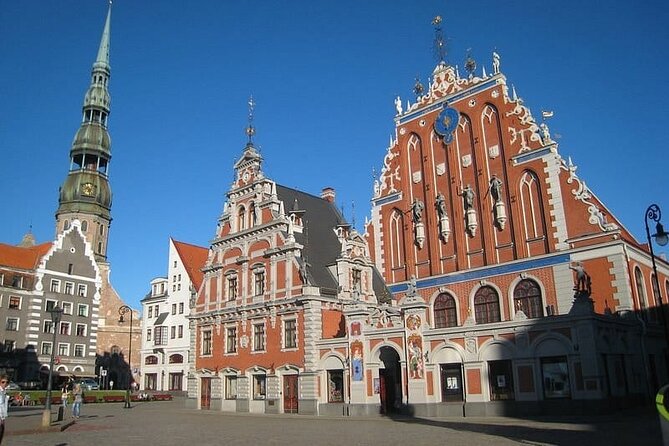 Old Town Sightseeing Tour in Riga by Electro Bus - Riding Riga Old Town on an electric bus, and why it works