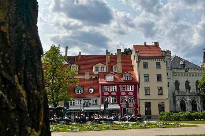 Old Town Sightseeing Tour in Riga by Electro Bus - Konventa Sēta, when a quick stop is really a teaser