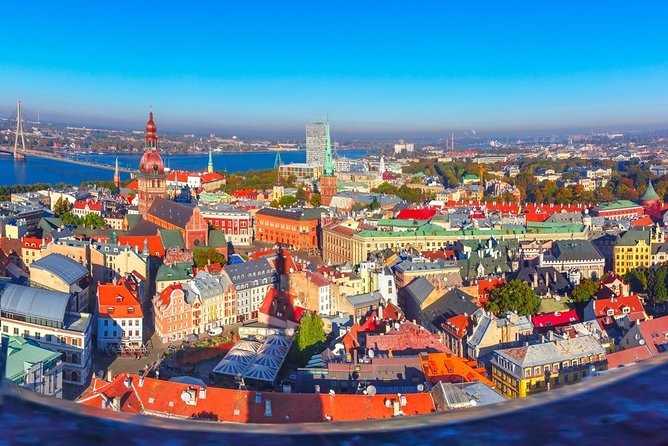 Old Town Walking Tour of Riga - Powder Tower: defense and identity in one tall shape