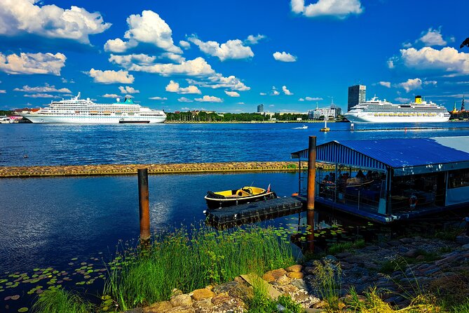 Private Boat Tour experience in Riga (City Canal and Daugava) - City Canal highlights: Kronvalda Park, Bastejkalns, and Freedom Monument views
