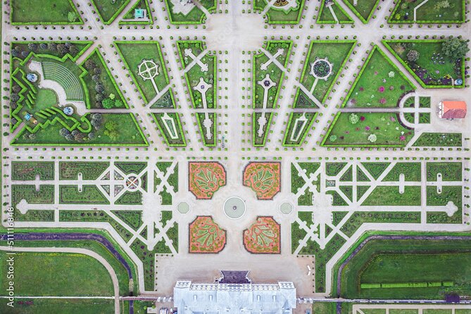 Private Full-Day Trip to Hill of Crosses, Rundale Palace & Bauska - Stop 2: Rundale Palace for Baroque Rooms and the Garden Walk