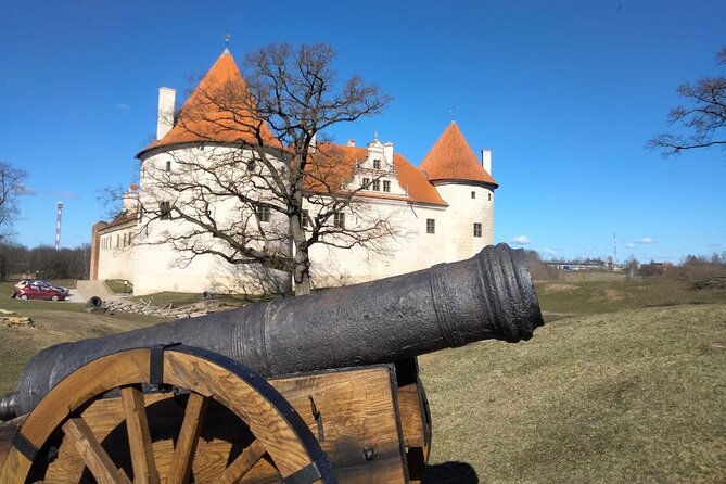 Private Full-Day Trip to Hill of Crosses, Rundale Palace & Bauska - Stop 3: Bauska Castle and the Tower Views Plus Underground Tunnels