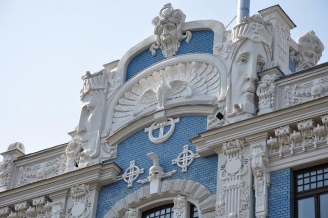 Private Riga Art Nouveau Tour - Tērbatas iela: Vertical Lines and National Romanticism Clues
