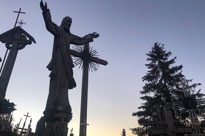Private transfer Riga - Hill of Crosses - Riga - Timing that you can actually plan