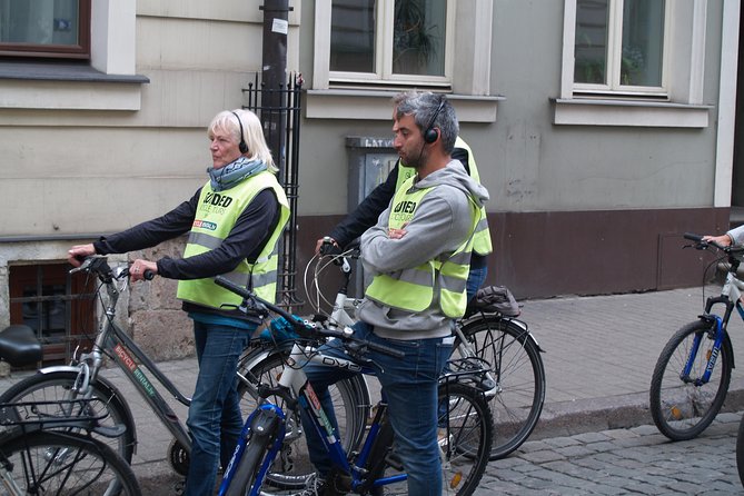 Riga Highlights Bike Tour - Stop 4: Vermanes Garden and Anna Vērmane’s Gift
