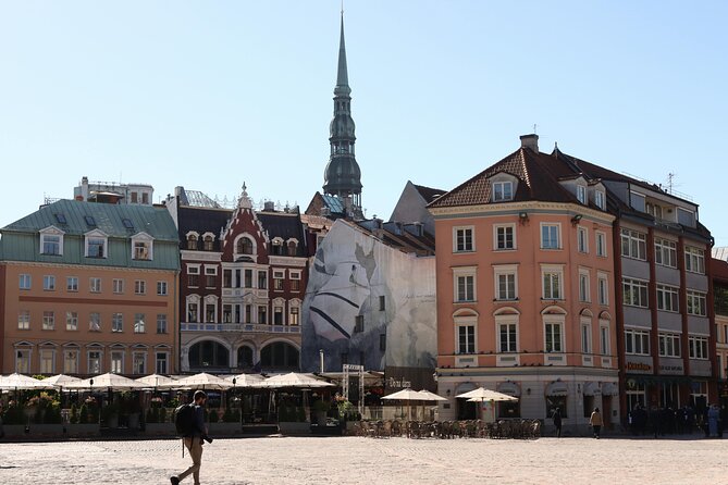 Riga: Old Town Legends & Black Balsam Tasting - Town Hall Square, Blackheads House Facade, and the WWII Rebuild Story