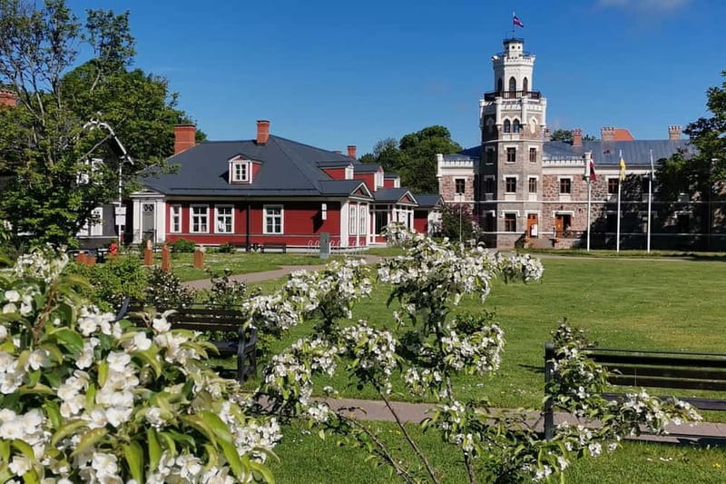 Riga: Private Sigulda, Turaida, and Gauja National Park Tour - What the Walking Tour Really Means for Your Legs