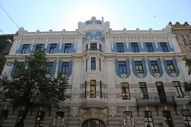 Riga's Architecture: A self-guided audio tour of the city's art nouveau history - Using the VoiceMap app without fuss