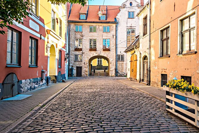Riga Scavenger Hunt and Highlights Self Guided Audio Tour - Who This Riga Scavenger Hunt Fits Best
