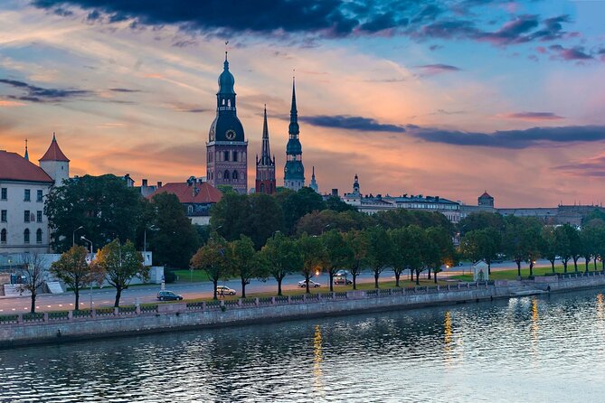 Riga Scavenger Hunt and Highlights Self Guided Audio Tour - How The 2.5km Walk Works As A First-Visit Game
