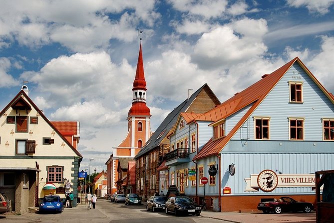 Riga to Tallinn - Sightseeing transfer - Pärnu in the middle of your trip: beach-town energy and a real lunch break