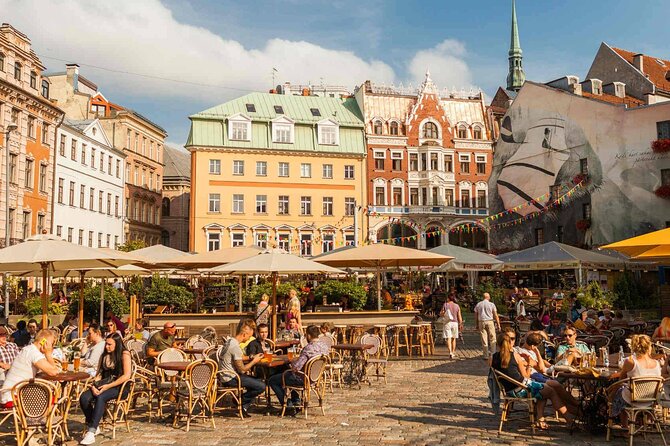 Riga walking guided Sightseeing tour - Stop 1: Riga Old Town Walking Tour and the Main Squares Orientation