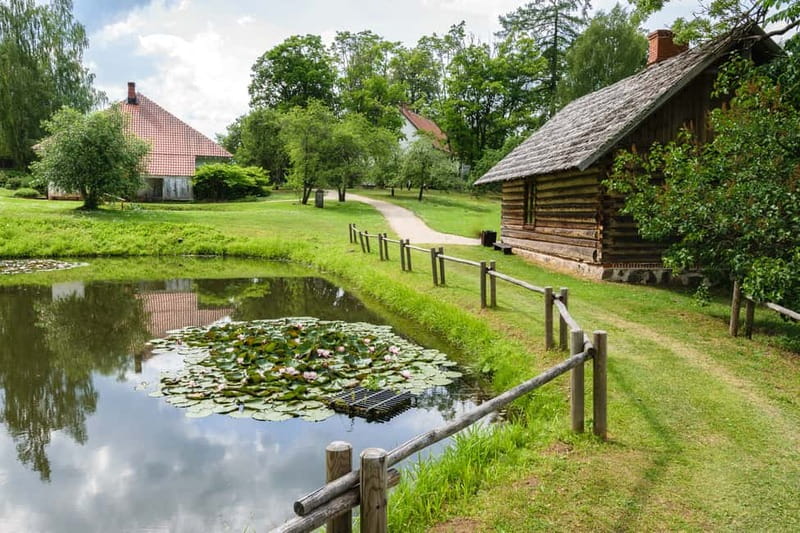 Sigulda Day Tour - Castle Ruins, Gūtmaņala Grotto, & More - What to Pack and How to Stay Comfortable