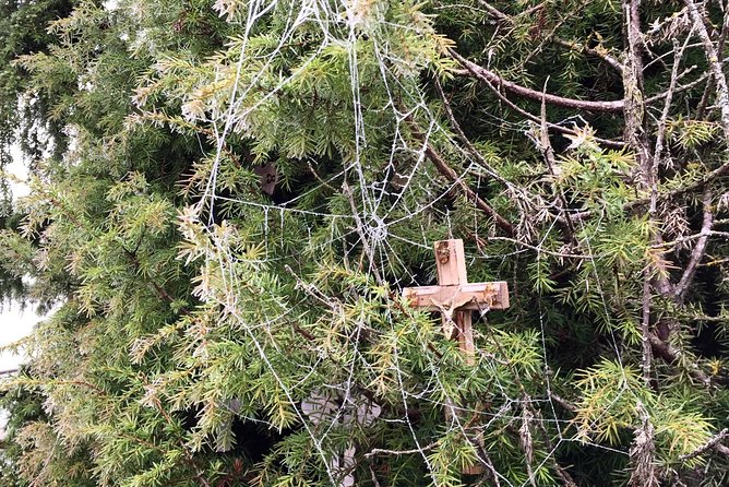 Sunrise at the Hill of Crosses - 2 countries in 1 day - Stop 2: your free wandering time, plus the option to plant a cross
