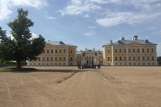 Tour from Riga - Vilnius via Bauska, Rundale, The Hill of Crosses - Rundale Palace Museum: The Lithuanian-Style Versailles Moment